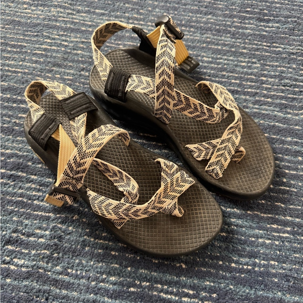 Chaco size 38 or 7